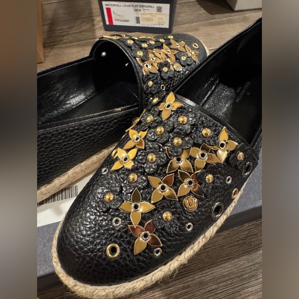 Louis Vuitton Women’s Leather Espadrilles - Picture 4 of 10